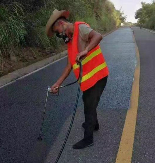 抚顺路面喷涂翻新彩色步道施工方案